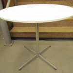 699 4520 PEDESTAL TABLE